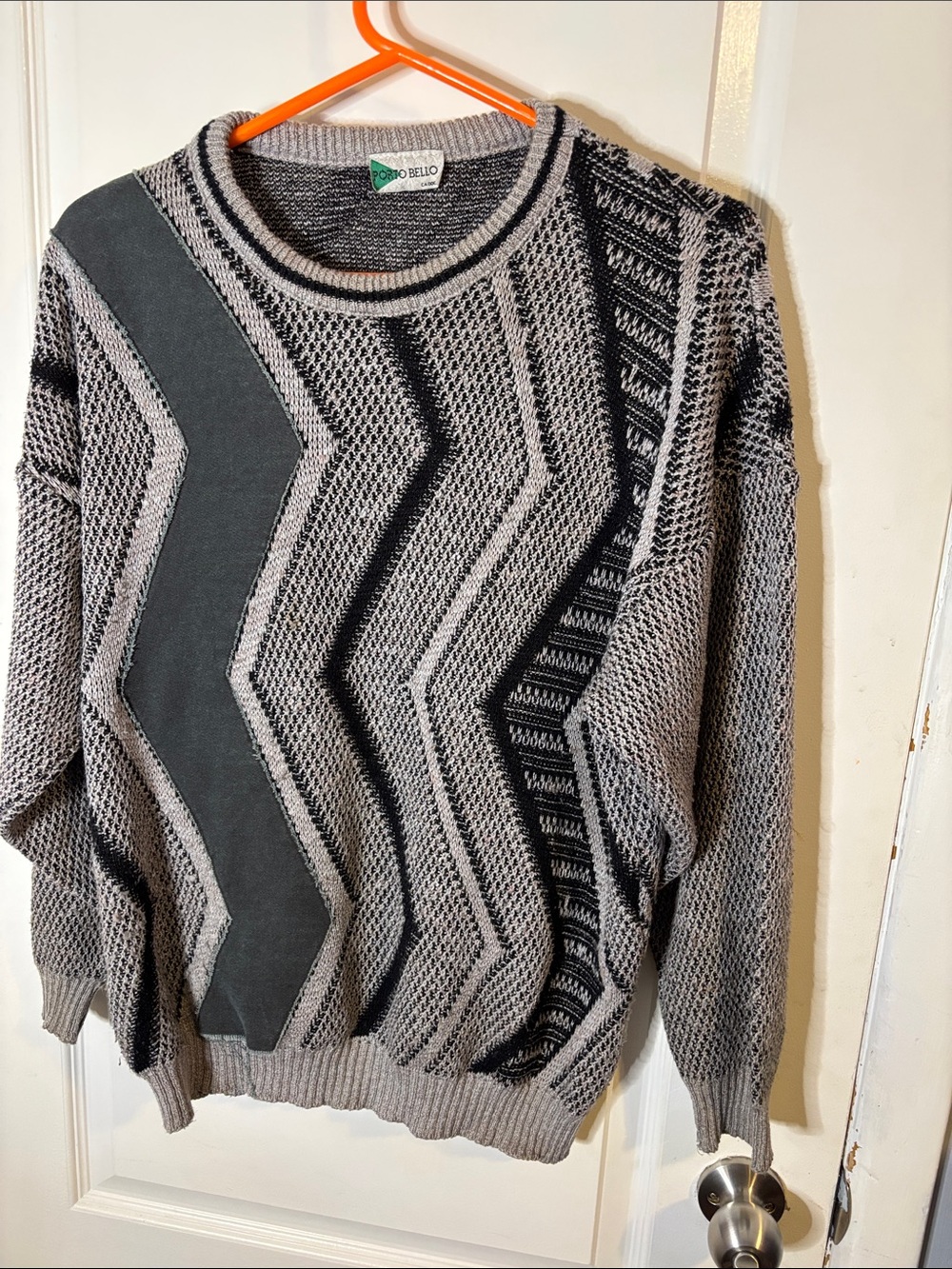 Pomo Bello Gray & Black Chevron-Panel Crewneck Sweater